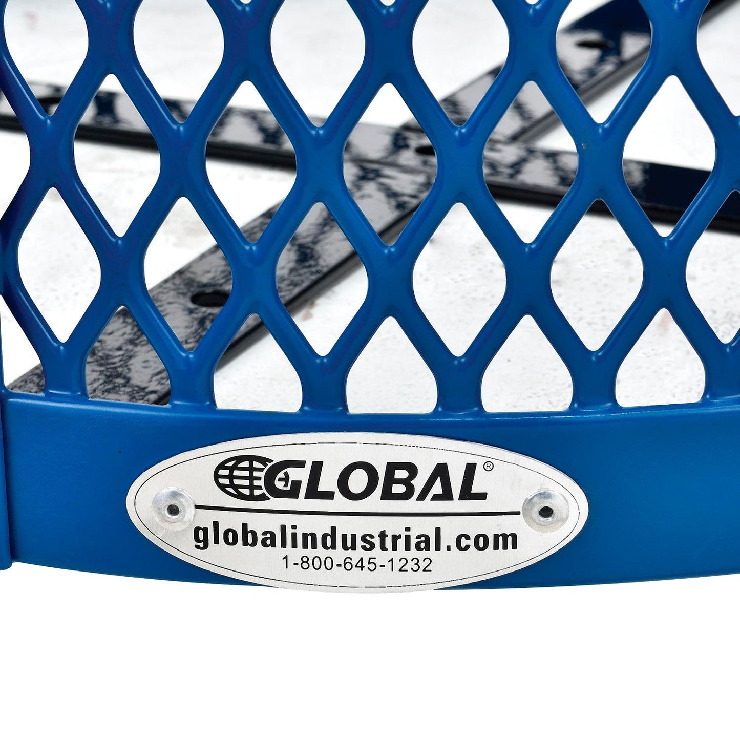 Global Industrial Outdoor Diamond Steel Trash Can with Flat Lid and Plastic Liner, 36 Gallon