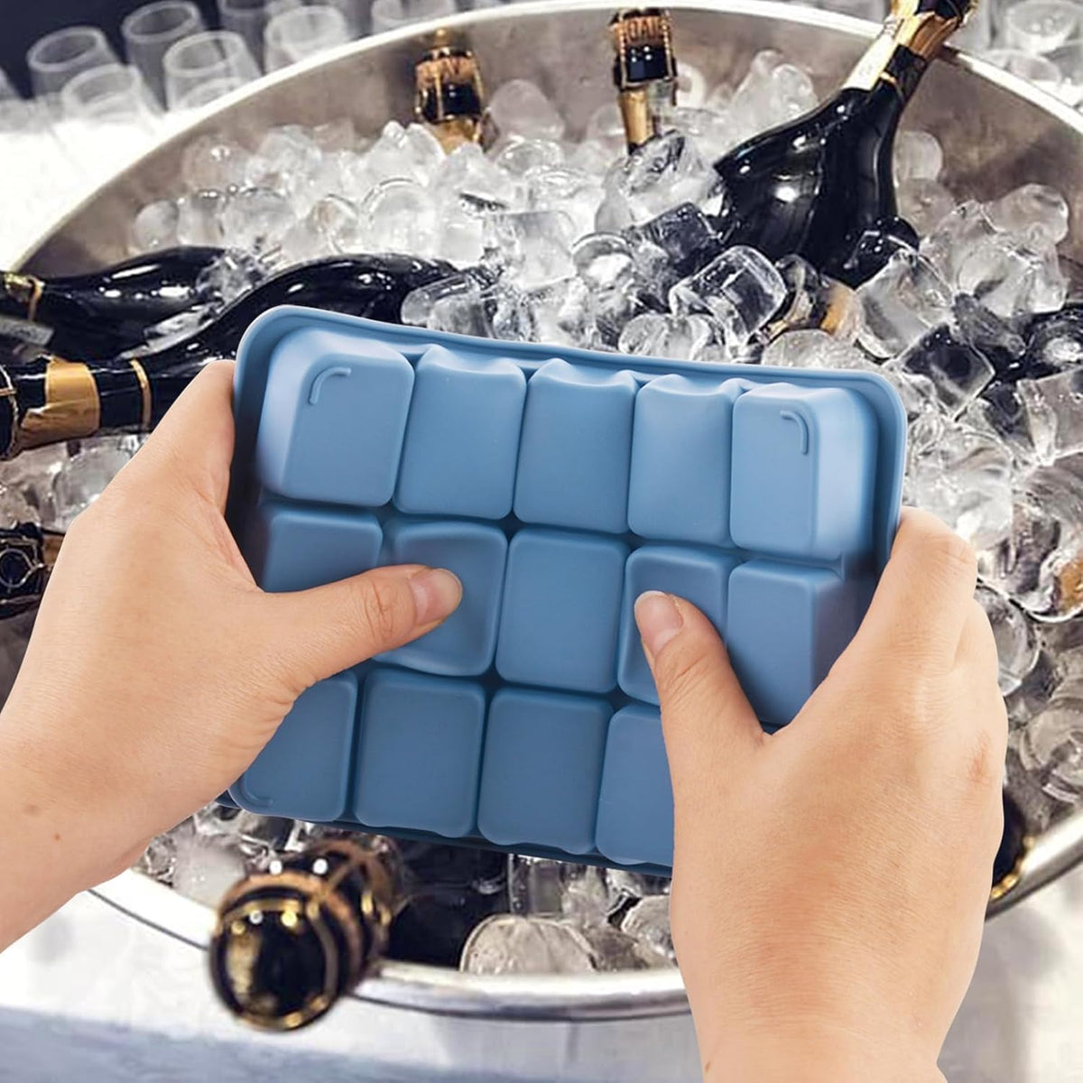 Ice Cube Trays with Silicone Lid, 15 Grid Square Ice Tray Easy Release Stackable Ice Cube Mold, 2