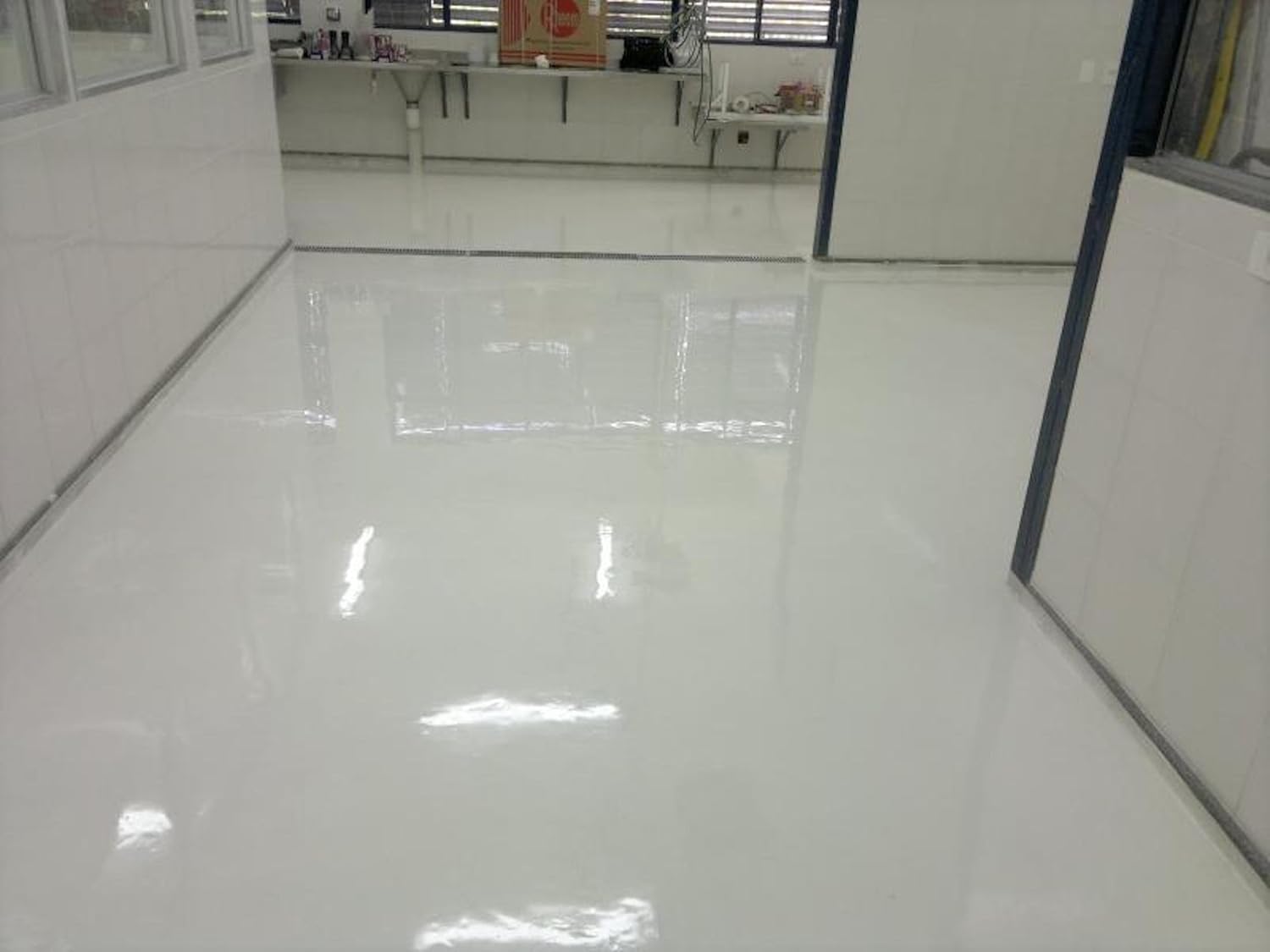 Coloredepoxies 10013 White Epoxy Resin Coating Made with Beautiful and Vibrant Pigments, 100%