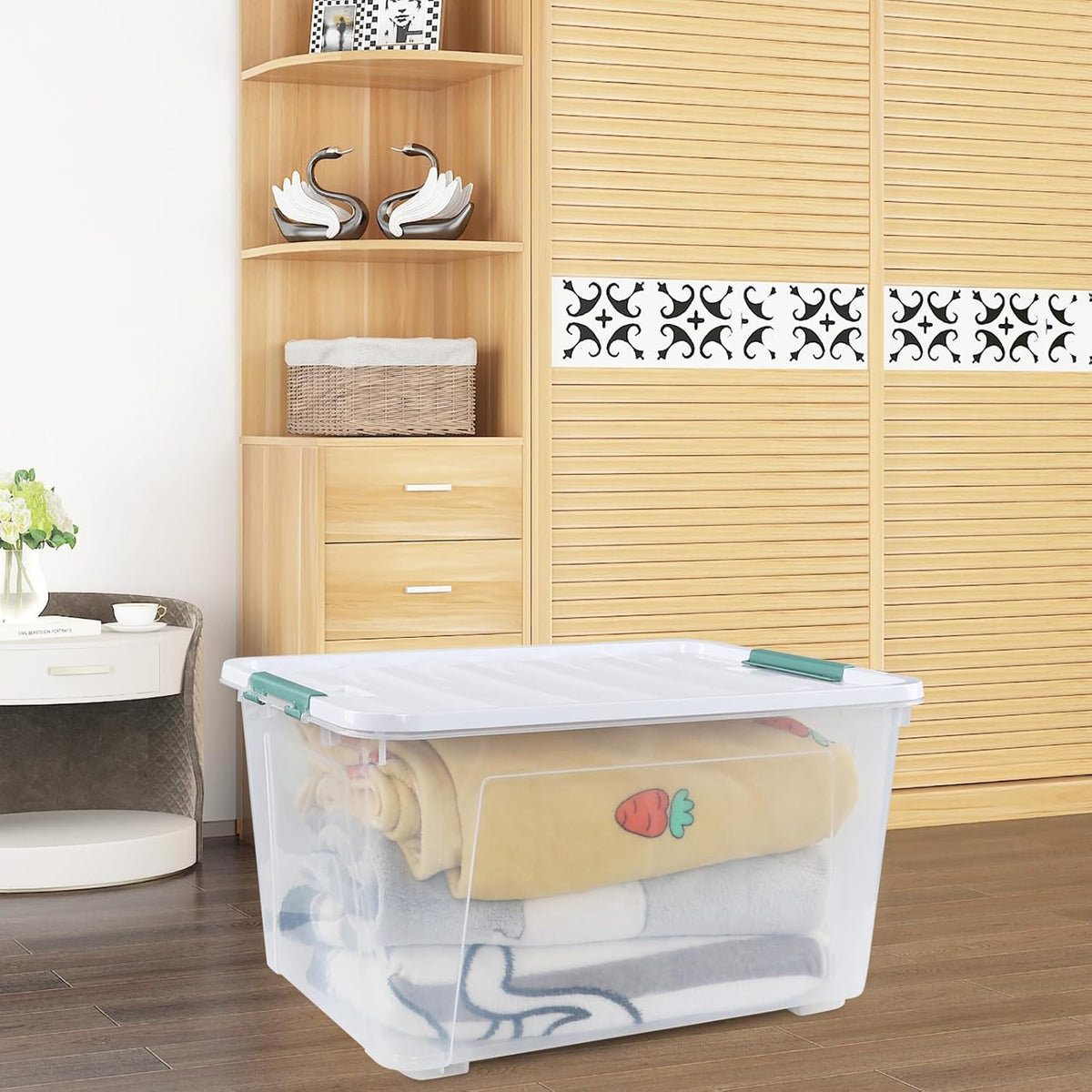 80 L Large Clear View Plastic Storage Bin with Lid and Secure Latching Buckles, 4-Pack Wheeled