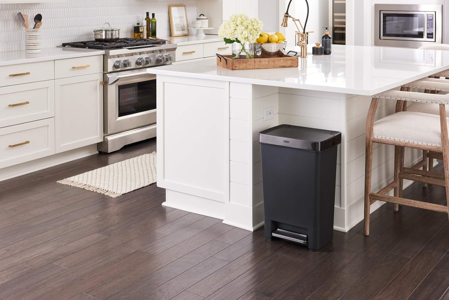 Rubbermaid Premier Series III Step-On Trash Can for Home and Kitchen, with Stainless Steel Rim