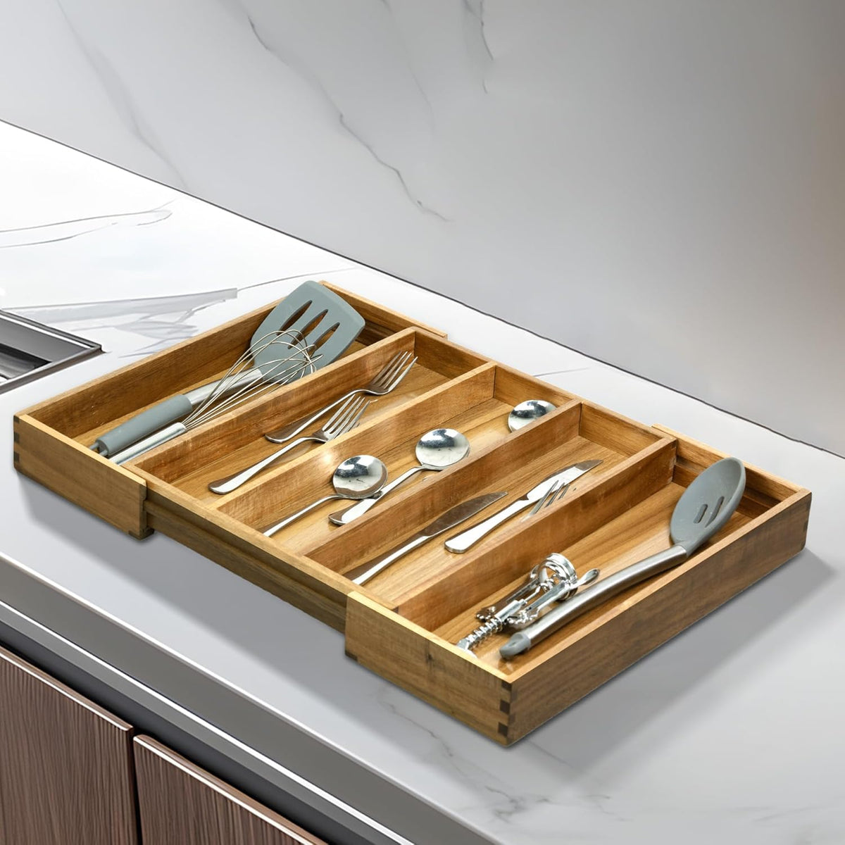 VaeFae Acacia Kitchen Silverware Organizer, Cutlery Drawer Organizer with 5 Compartments, Wooden