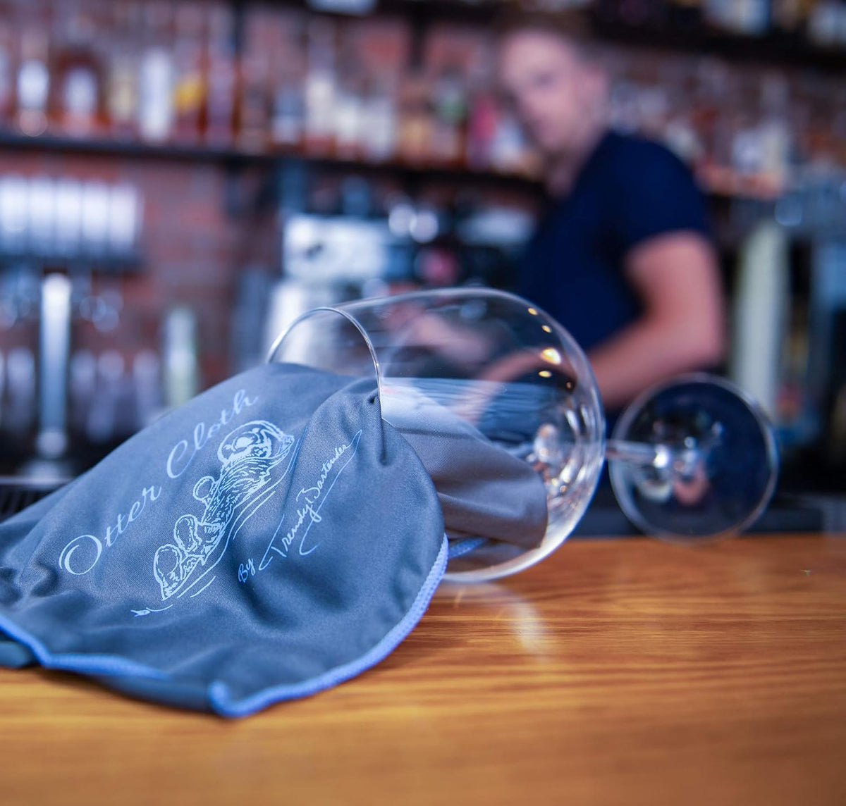 Trendy Bartender Toast to Perfection Microfiber Commercial Grade Glass Polishing Lint-Free Cloth