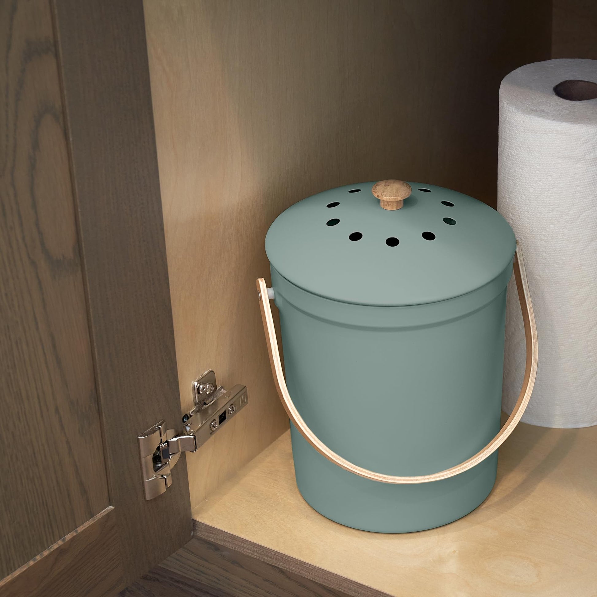 Beautiful Kitchen Compost Bin with Smell Proof Lid - Rust Proof and Odorless Compost Bucket for