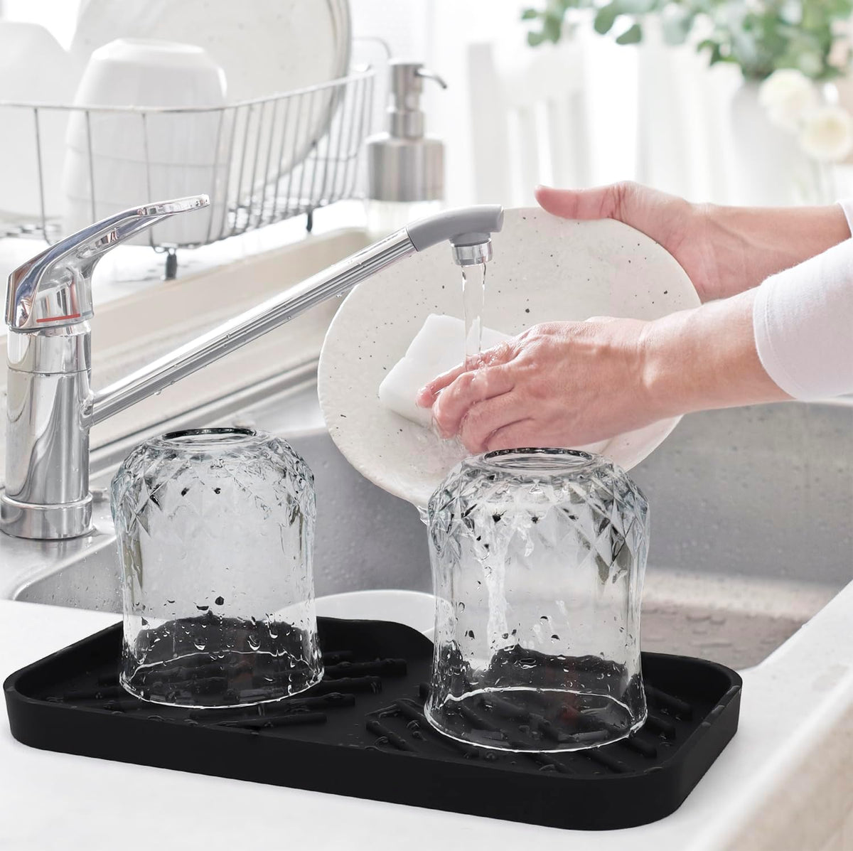 Yasmen Silicone Bathroom Soap Dishes, Sink Sponge Holder for Kitchen, Rubber Soap Dish with Drain