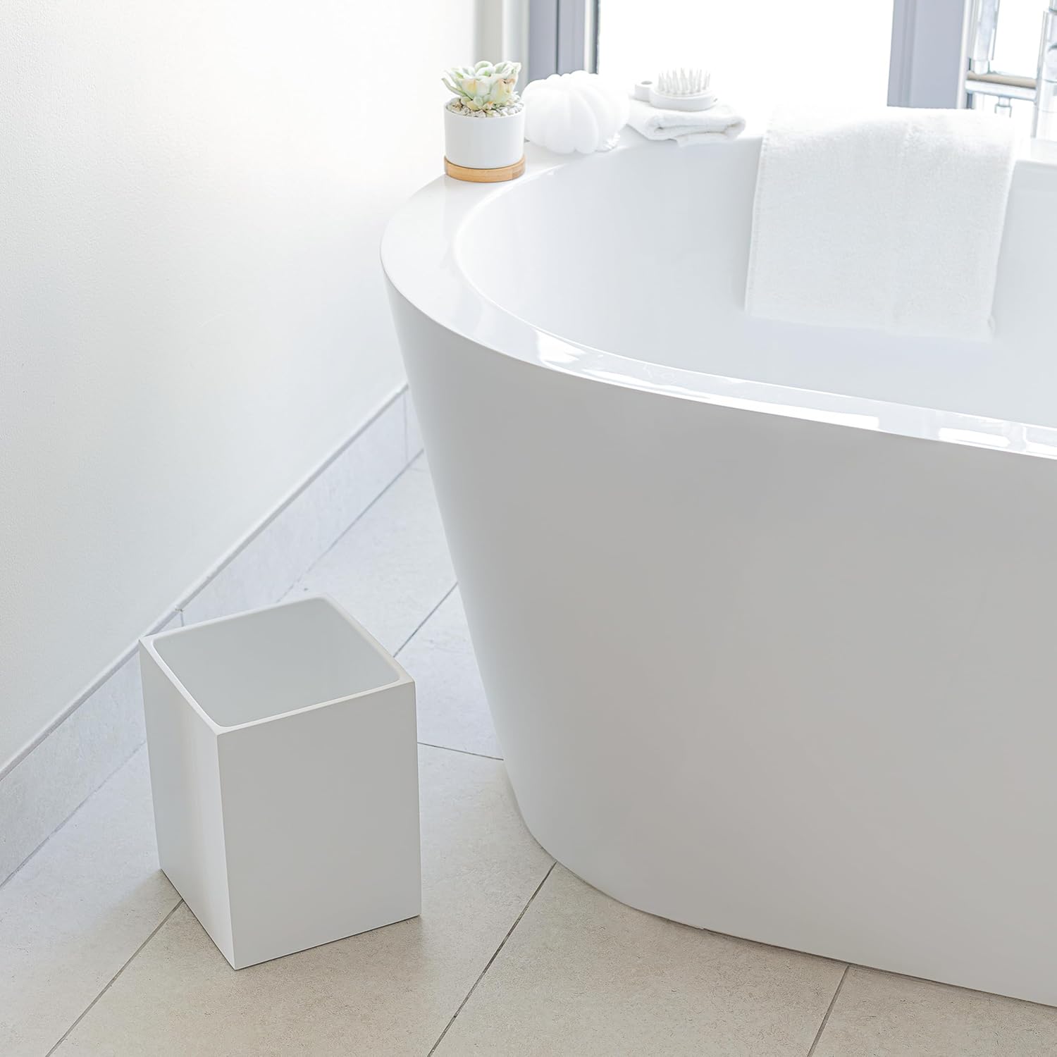 Matte White Square Small Trash Can, 2 Gallons / 7.5L Garbage Can, Waste Basket for Home, Bathrooms