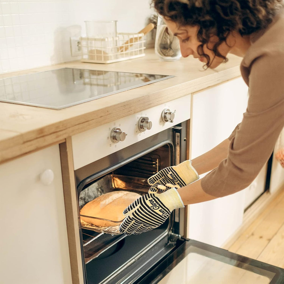 Oven Gloves, Heat Resistant 540 Degrees Grilling Gloves, Hot Surface Handler Non-Slip Silicone Oven