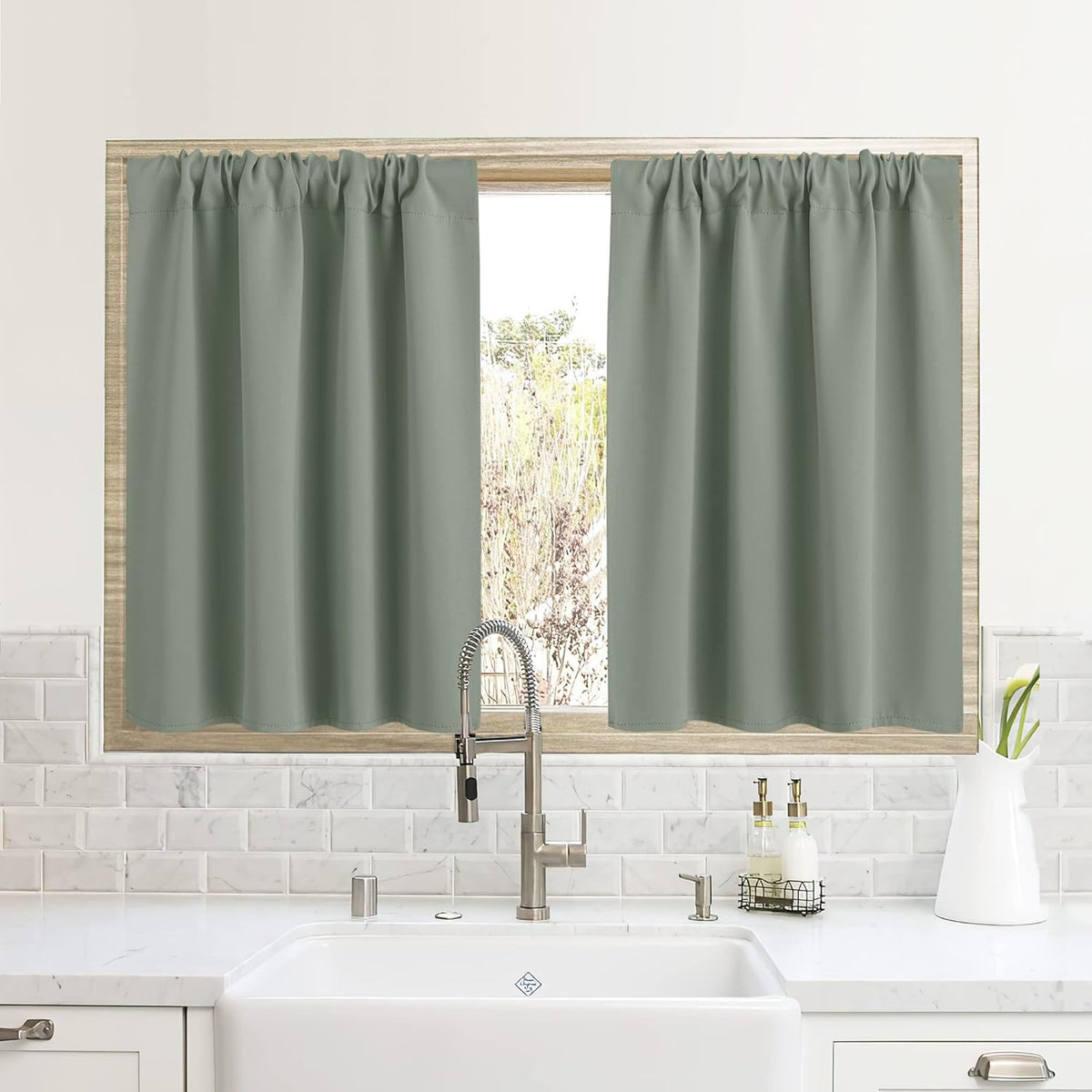RYB HOME Blackout Curtains for Small Window - Thermal Insulated Privacy Curtains Shades for Kitchen