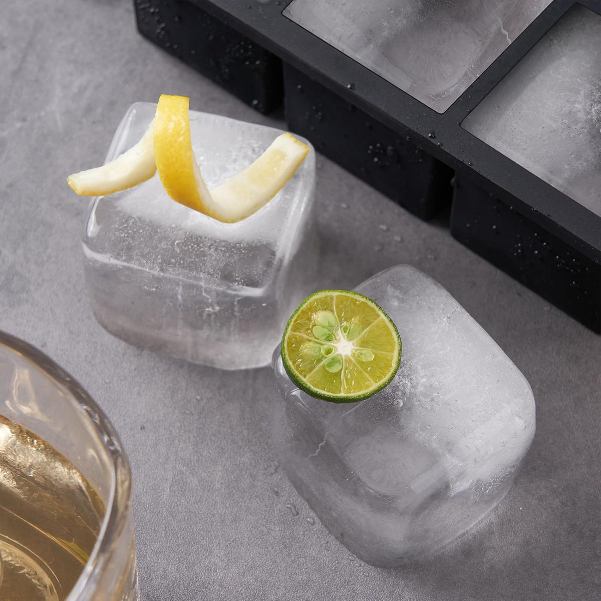 WonderWorld Ice Cube Tray, 9 Portions Gaint Silicone Freezer Tray with lids, 2 Inch Big Ice Maker