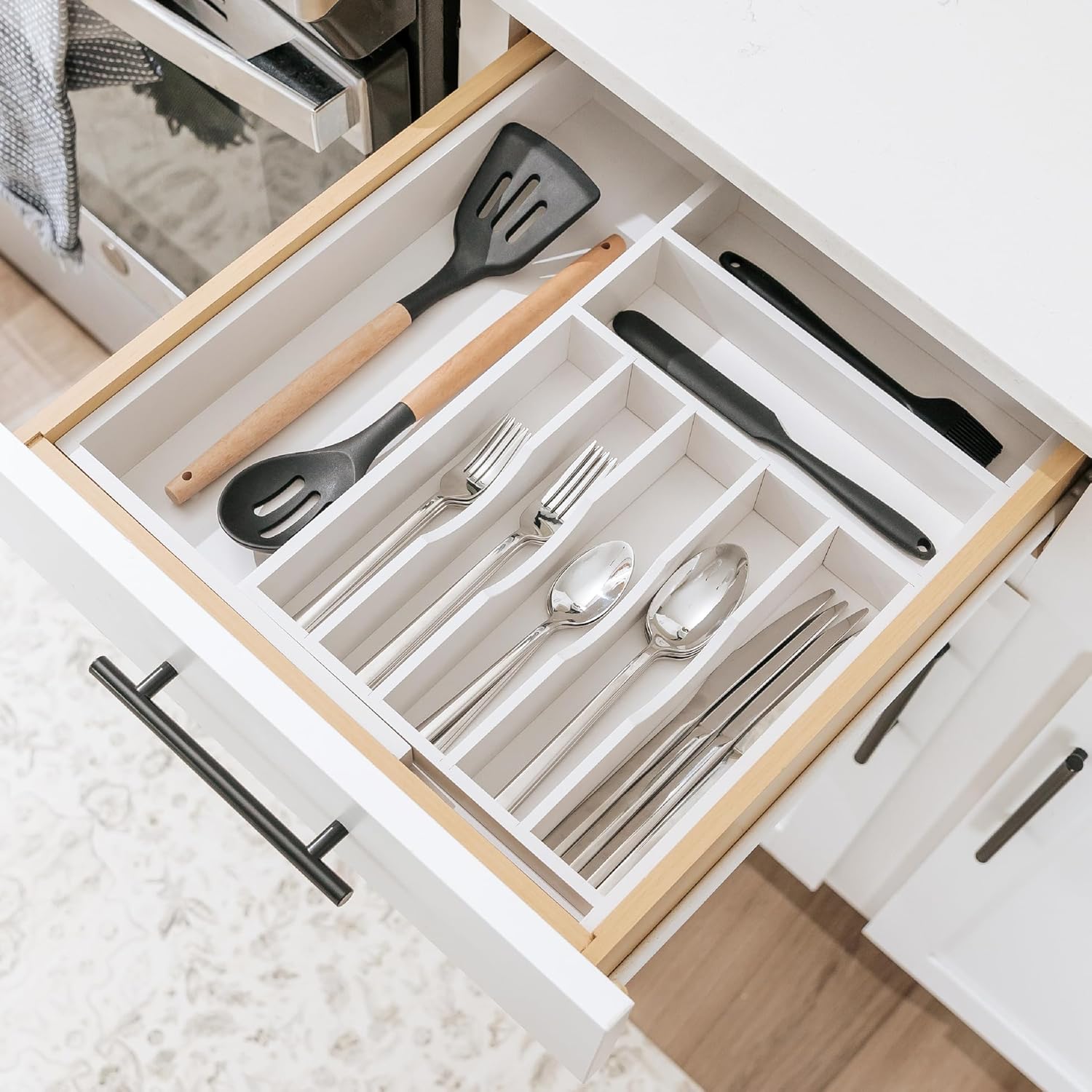 KitchenEdge Premium Silverware, Flatware and Utensil Organizer for Kitchen Drawers, Food-Safe