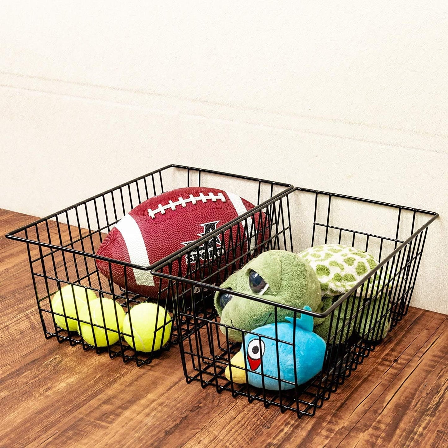 Slideep Farmhouse Metal Wire Basket, Fridge Freezer Storage Organizer Bins with Handles for Kitchen