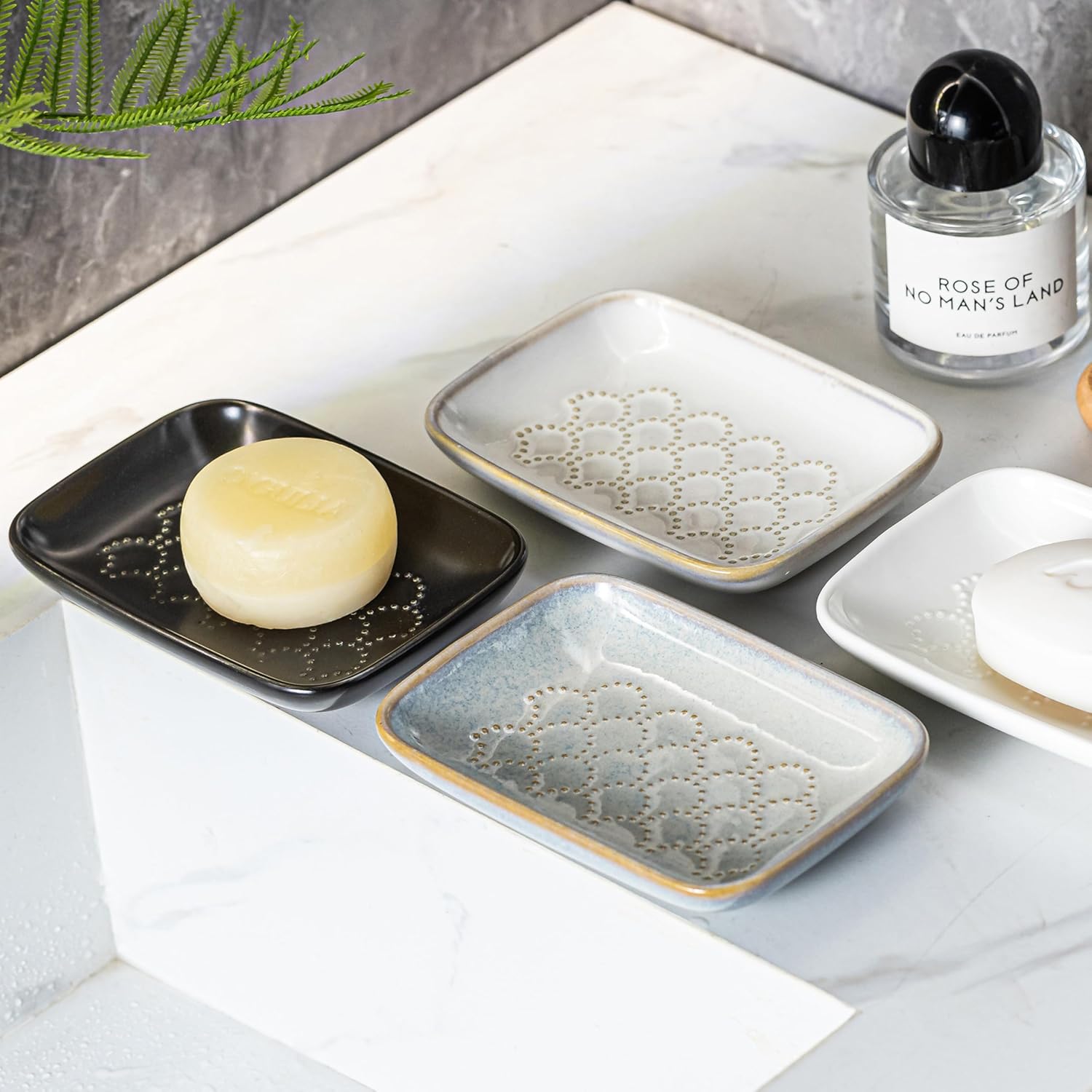 Gomakren Soap Dish for Shower, Ceramic Soap Dishes for Bar Soap Sponge, Shower Soap Holder Saver