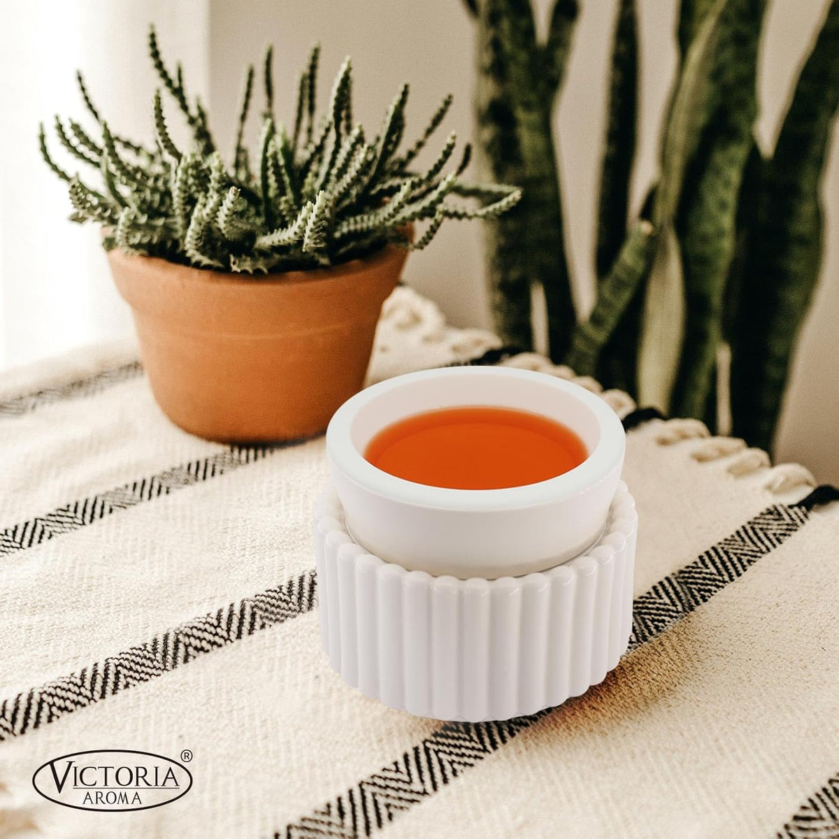 Ceramic Wax Melt Warmer with 1 pc Silicone Dish Candle Warmer for Scented Wax Electric Fragrance