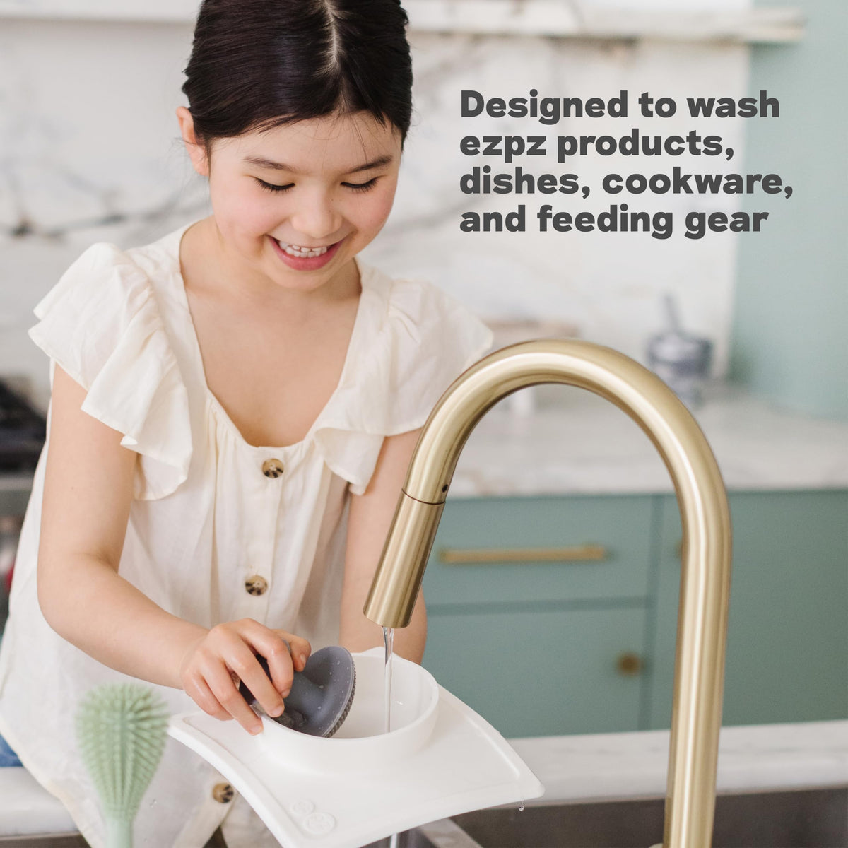 ezpz Mushroom Sponge (Gray) - Odor-Resistant Kitchen Sponge with Soft Bristles, Non-Slip Handle