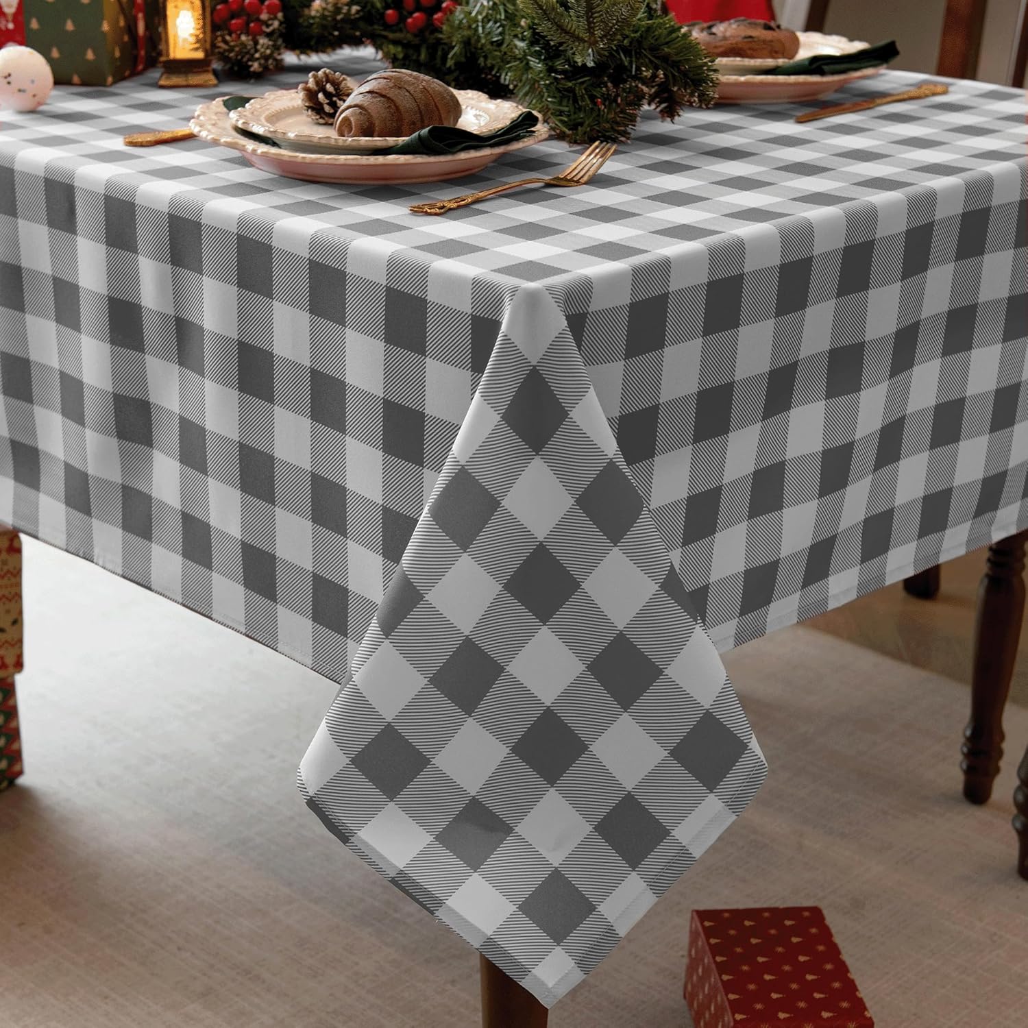 Classic Gingham Plaid Tablecloth Fabric - Rectangular 58x102 Inch Water Resistant Checked Table