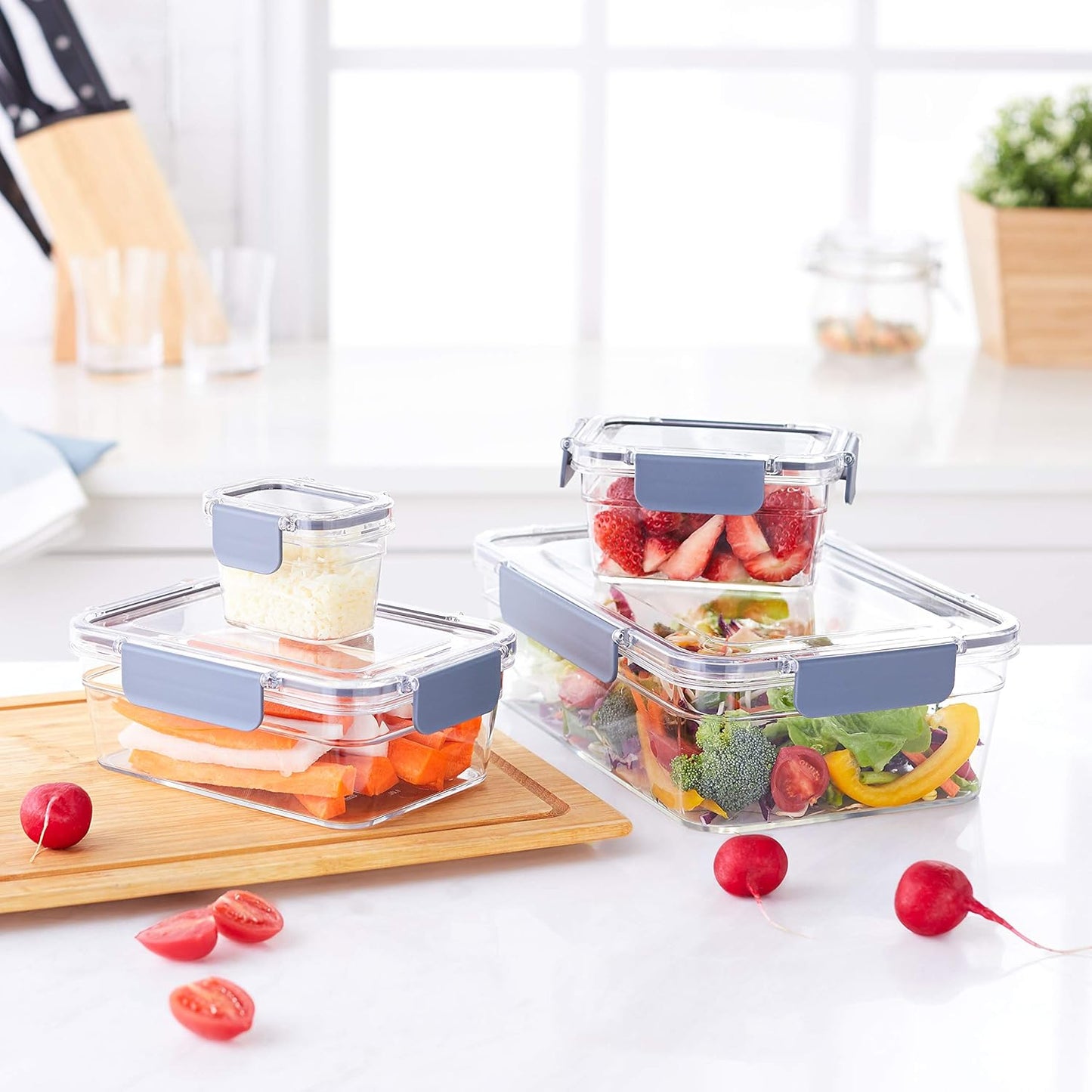 Amazon Basics Tritan Plastic Food Storage Containers - Tritan Plastic Locking, Air Tight, 11