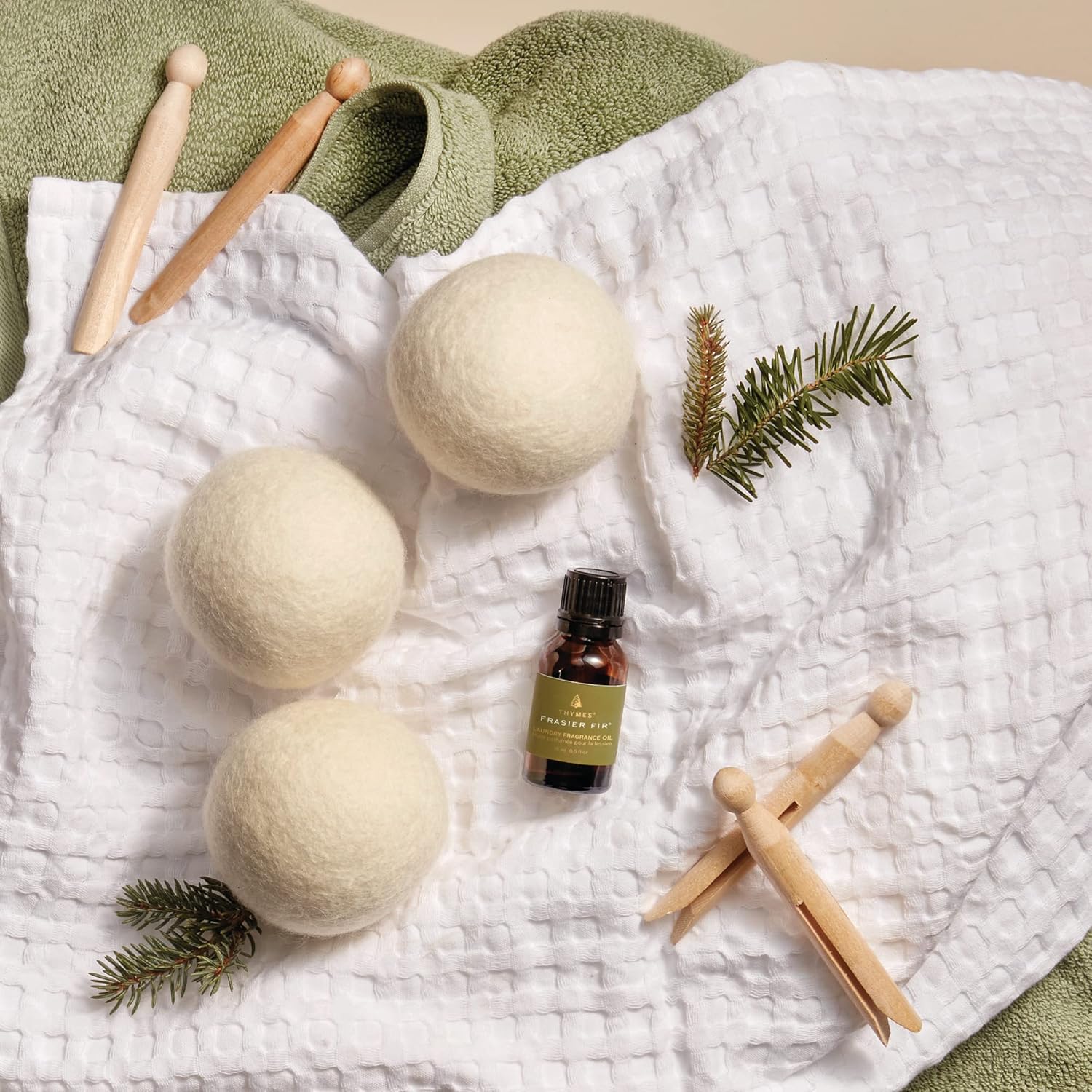 Thymes Wool Dryer Balls Set – Includes 3 Wool Laundry Balls + 1 Scented Laundry Fragrance Oil for