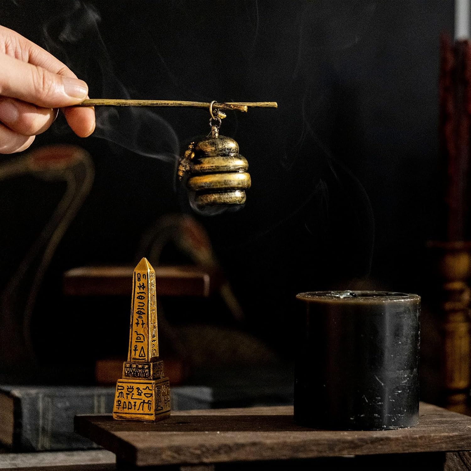 AIM & GGKK Vintage Bronze Beehive Candle Snuffer Extinguisher - Long Handle for Safe Flame Out