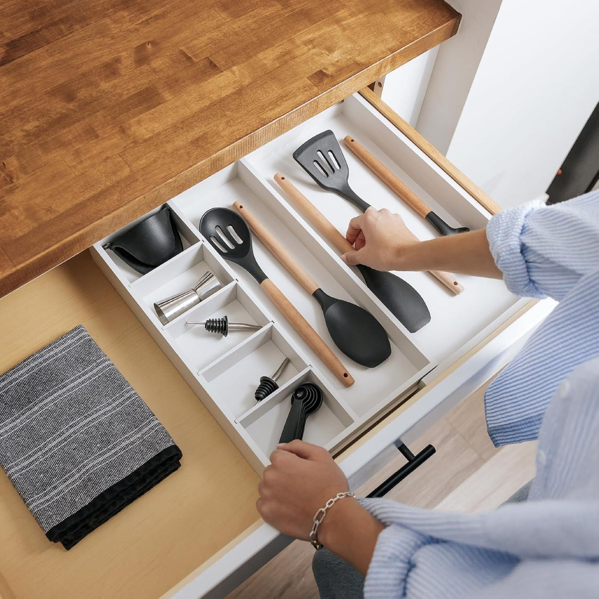 KitchenEdge Adjustable Kitchen Drawer Organizer for Utensils and Junk, Food-Safe Contract Grade