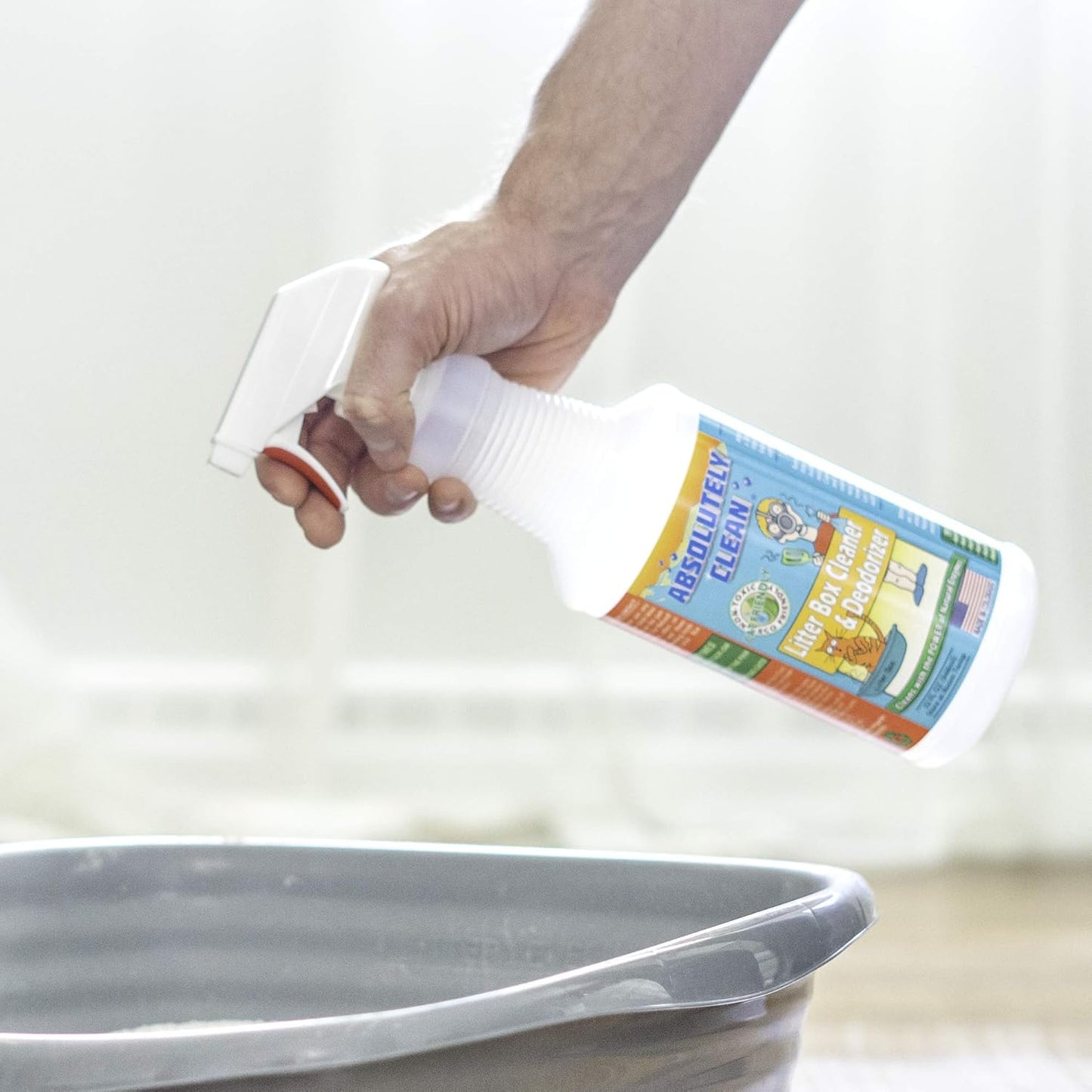 Absolutely Clean Litter Box Cleaner and Deodorizer, Eliminate Odors Quickly, Neutralizes Urine and