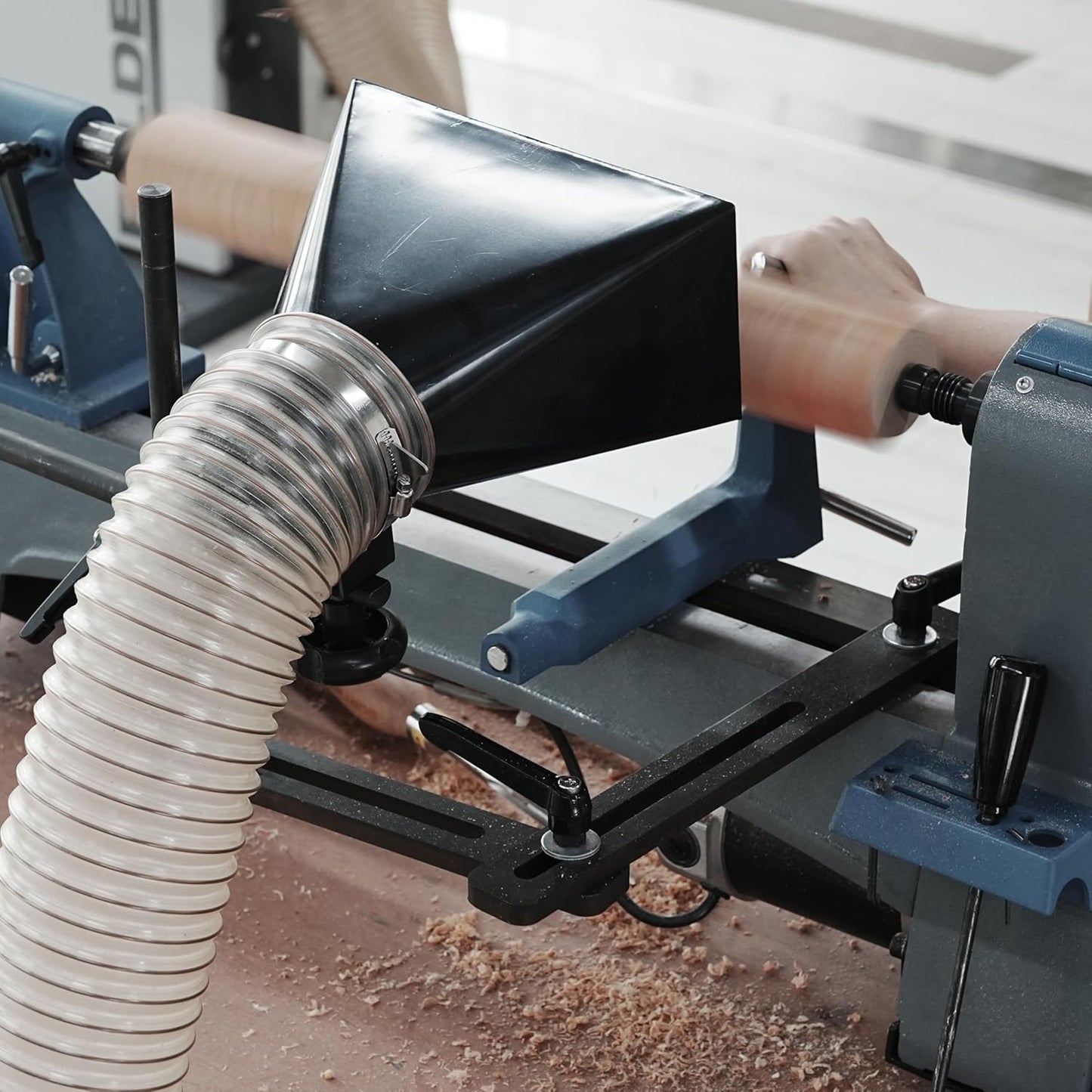 Woodturning Dust Hood Installed on Woodlathe for Effective Dust Extraction Collection, Wood lathe