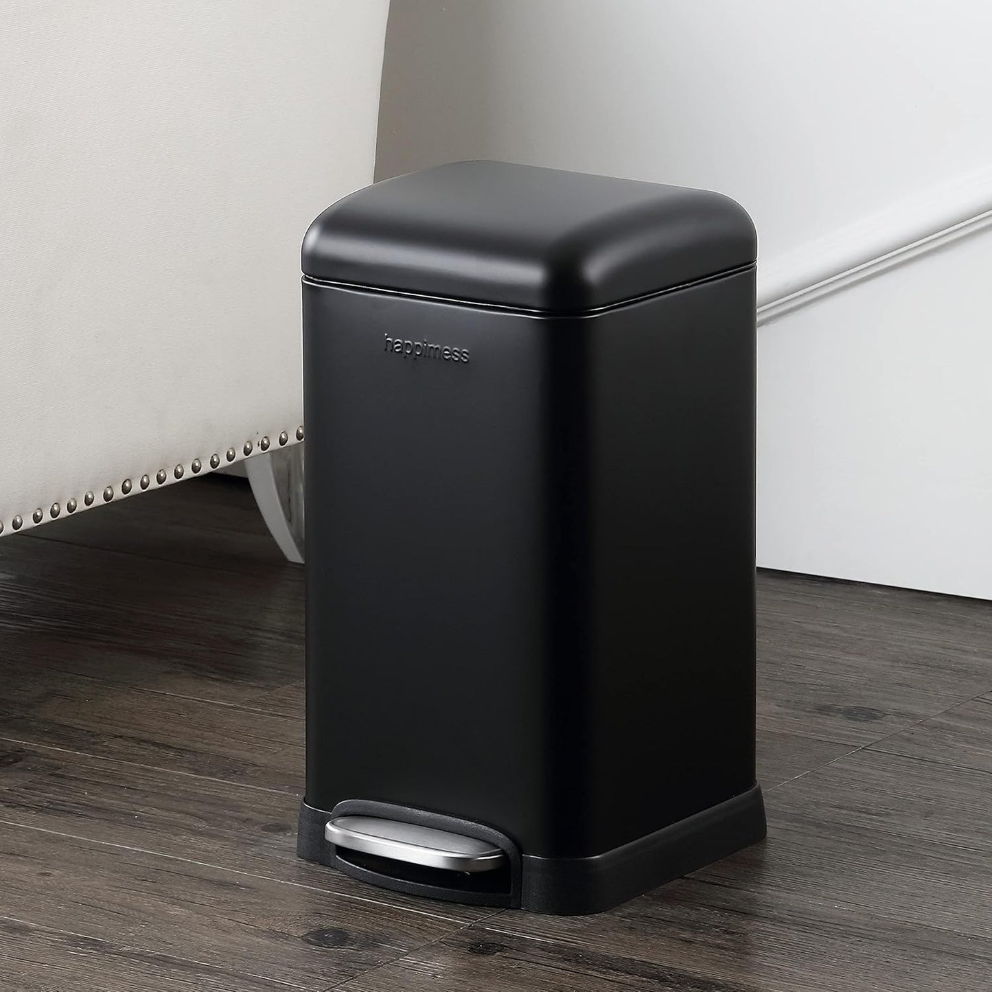 happimess HPM1012B Betty Retro Mini 3.2-Gallon Step-Open Trash Can with Soft-Close Lid, Modern