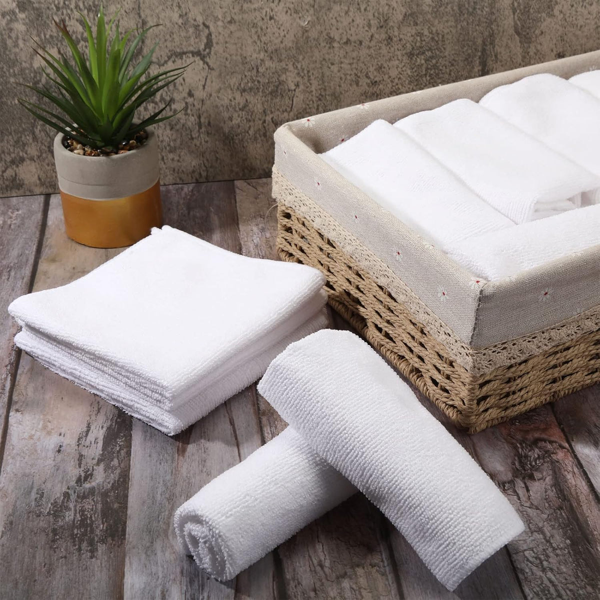 200 Pieces Microfiber Cleaning Cloths Bulk Absorbent Microfiber Towels Reusable Lint-Free Streak