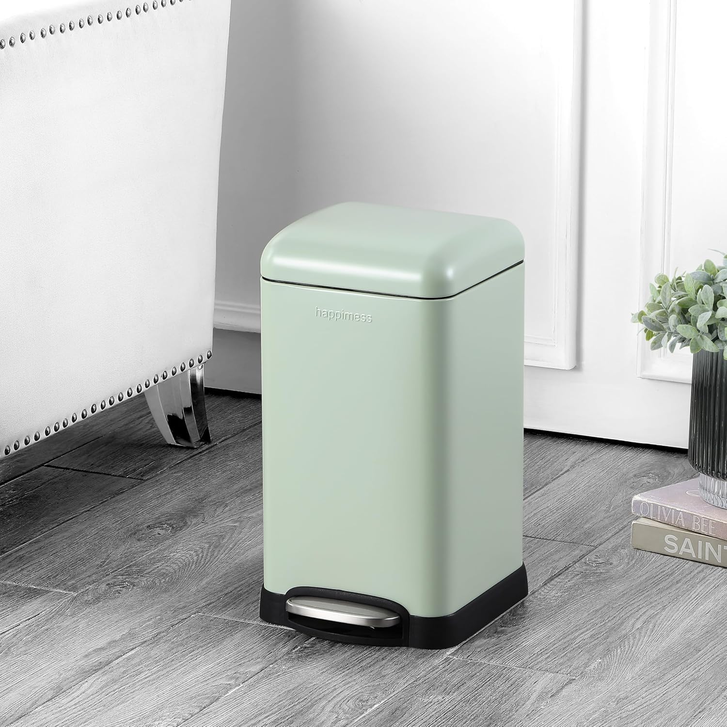 happimess HPM1012I Betty Retro Mini 3.2-Gallon Step-Open Trash Can, Fingerprint Resistant, Modern