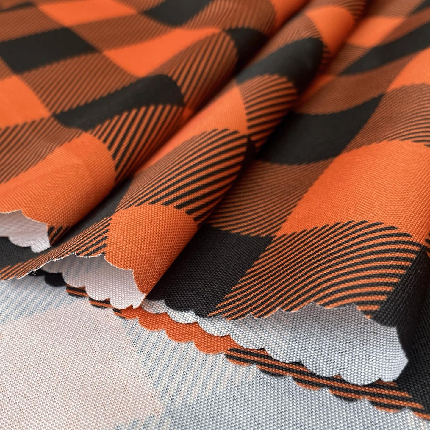 Waterproof Plaid Tablecloth Fabric - Round 58 Inch Classic Gingham Checker Table Cloth for
