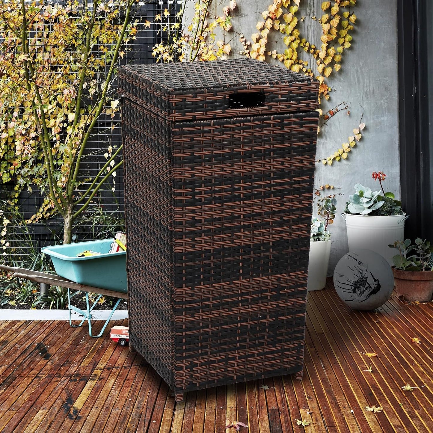 VINGLI Wicker Patio Trash Can, 27 Gallon Rattan Trash Can with Removable Lid, Outdoor Wicker Waste