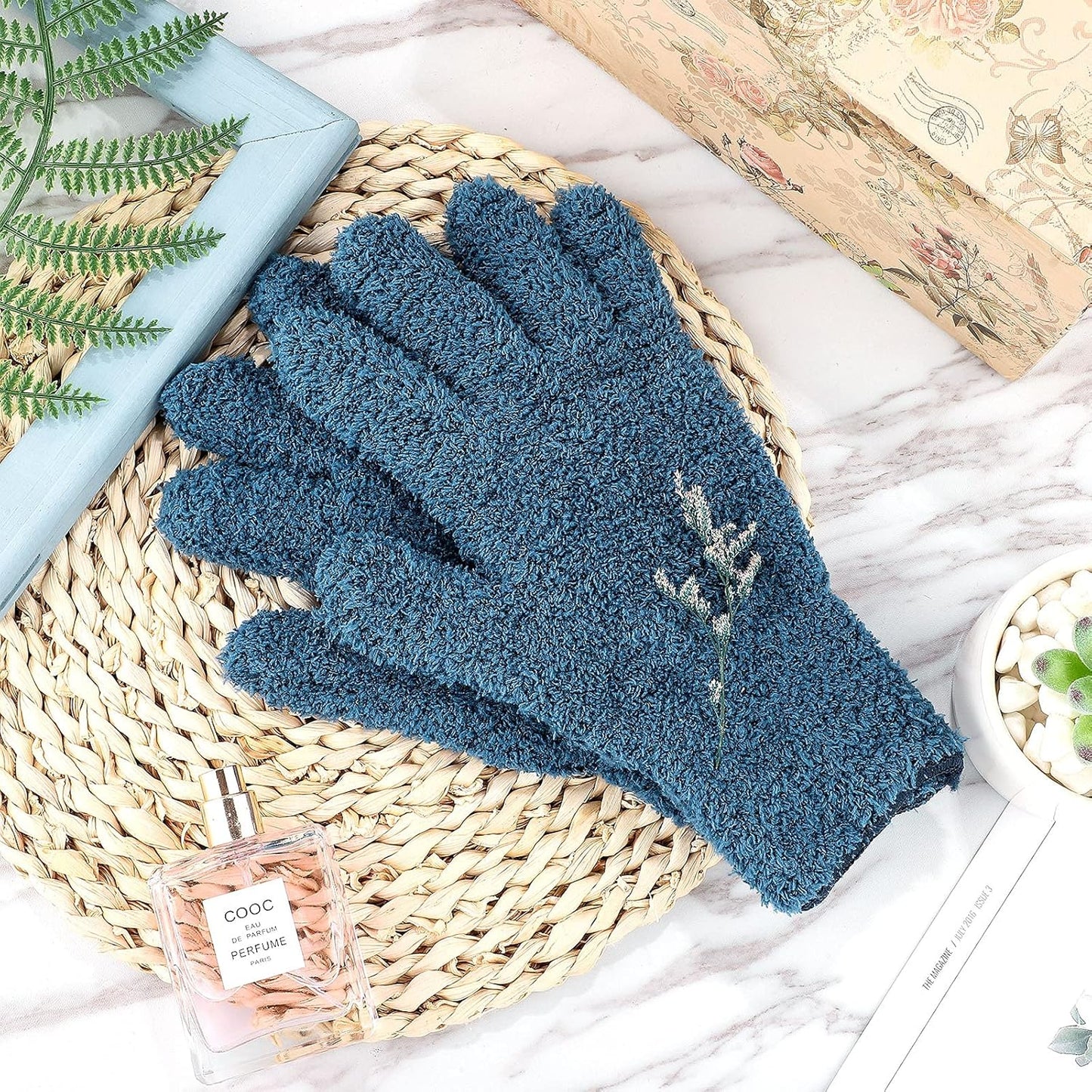 Patelai 2 Pairs Microfiber Gloves for plants Dusting Cleaning Glove Mittens House Cars Blinds