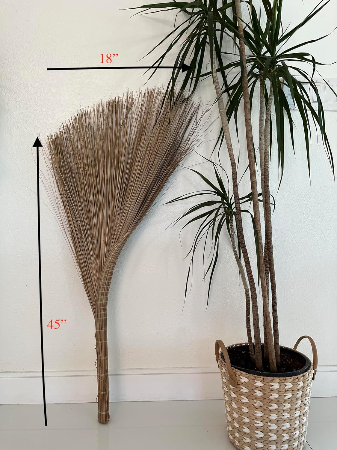 Vietnamese Natural Straw Broom/Handmade Coconut Leaf Broom for Outdoor, Patio, Driveway, Garden