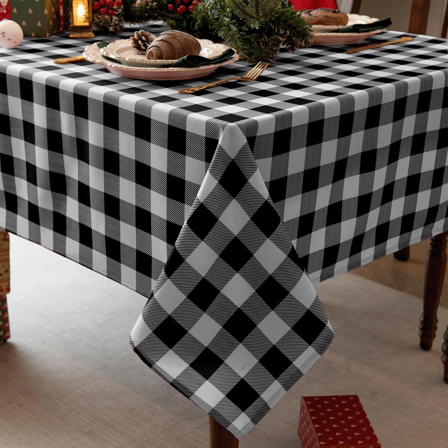Classic Gingham Tablecloth Fabric - Oblong 58x120 Water Resistant Chequered Pattern Table Cloth for